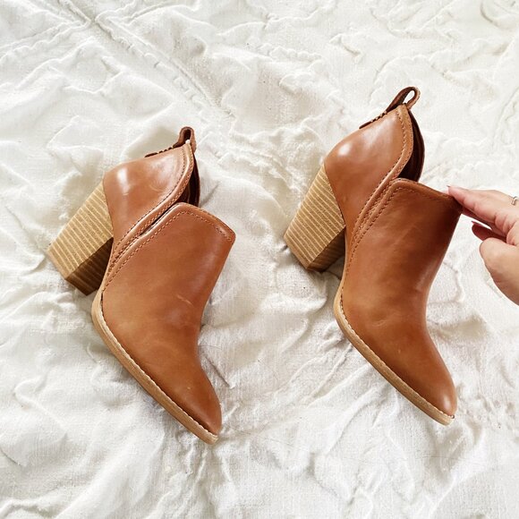 Jeffrey Campbell Rosalee Bootie Size 8 New - Picture 3 of 7